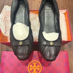 Tory Burch Black Flats with Gold Logo and Bow